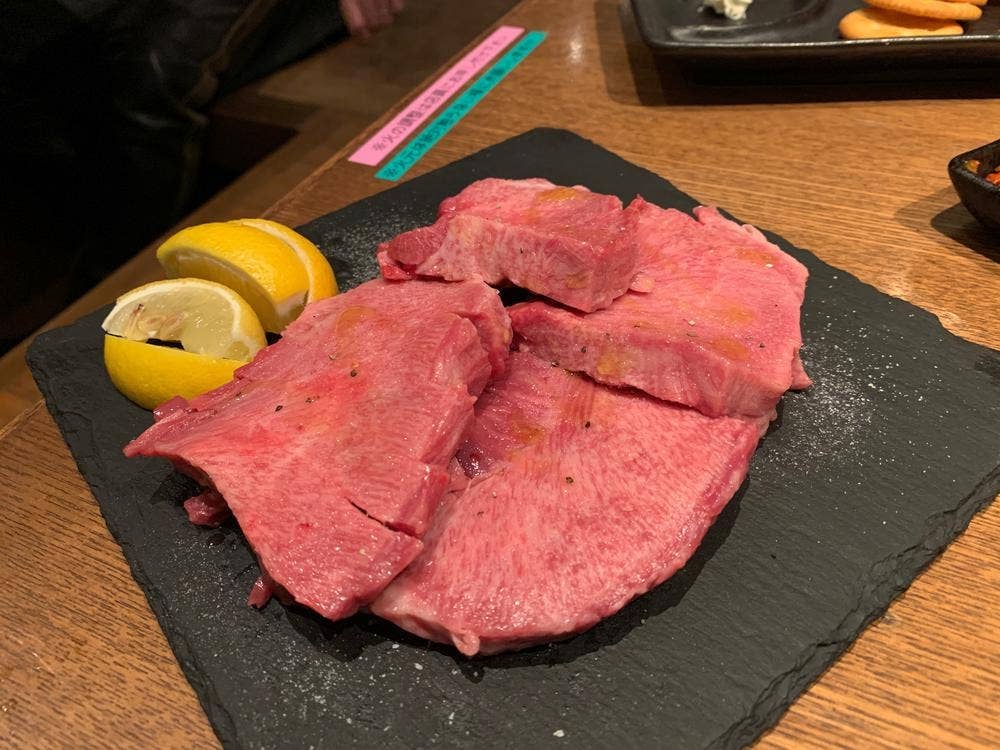 肉彩でこ