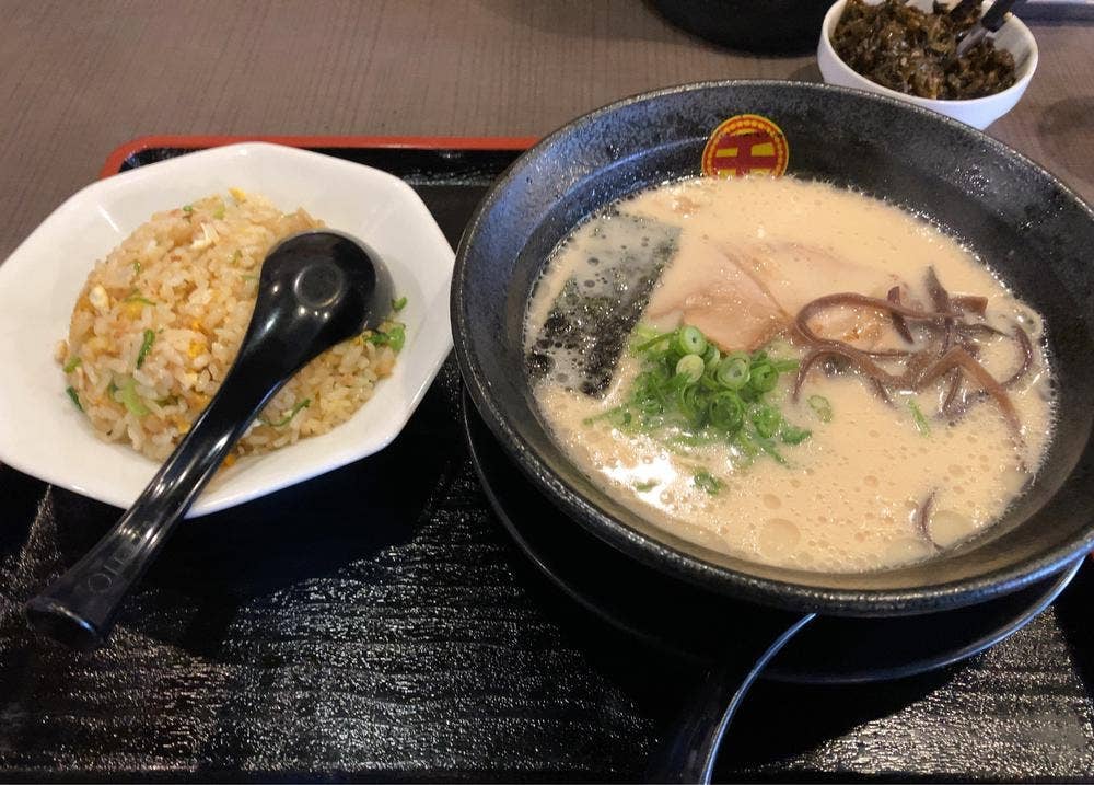 博多豚骨ラーメン まるせん 伊川谷店