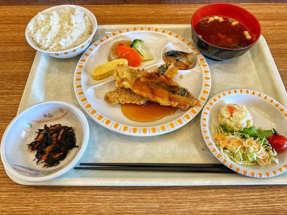 街中社員食堂 昼飯処 水上食堂
