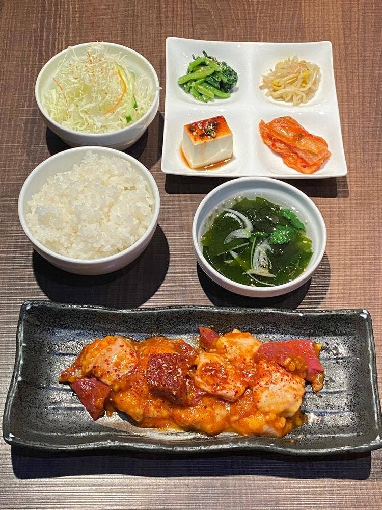 ホルモン焼道場 蔵 昭島店