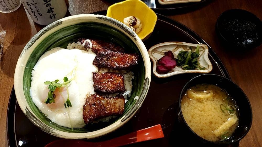ご飯ととろろ とろ麦 立川ガーデンテーブルズ店