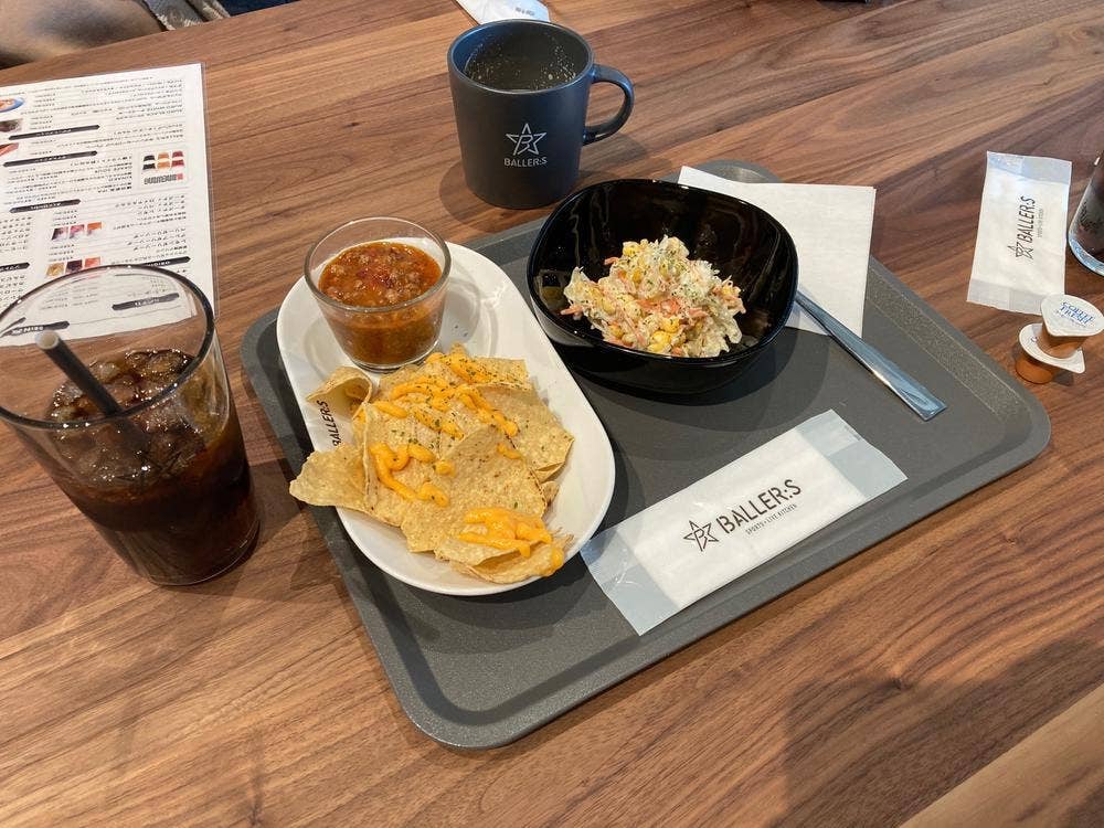 BALLER:S SPORTS + LIVE KITCHEN