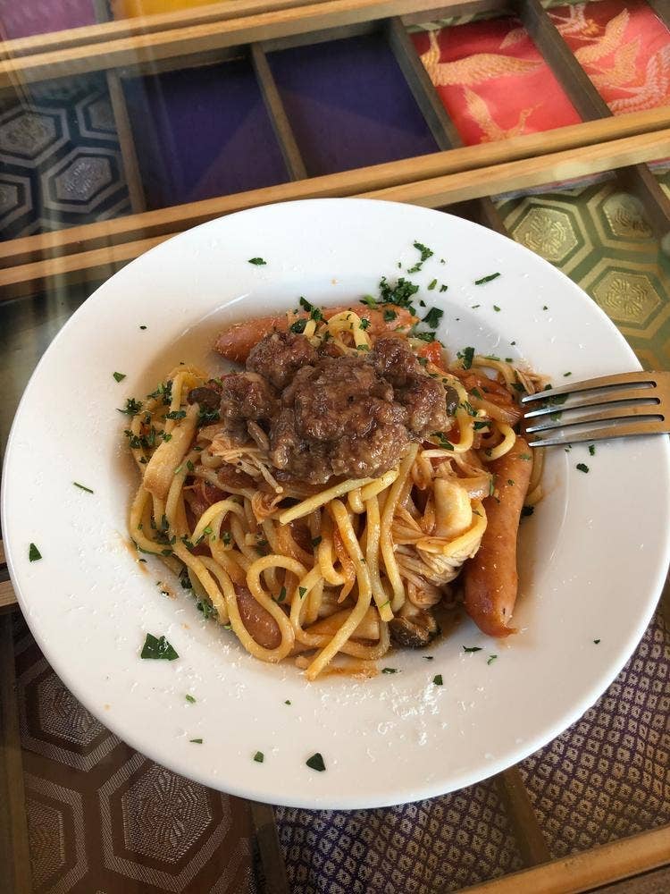 川のほとりのコーヒースタンド CawaCaffe