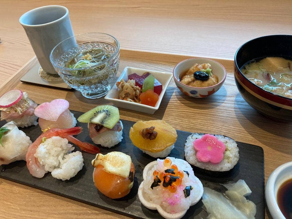 和茶寮 一の月 かなざわはこまち店