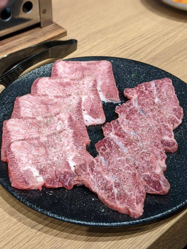 炭火焼肉 超世界