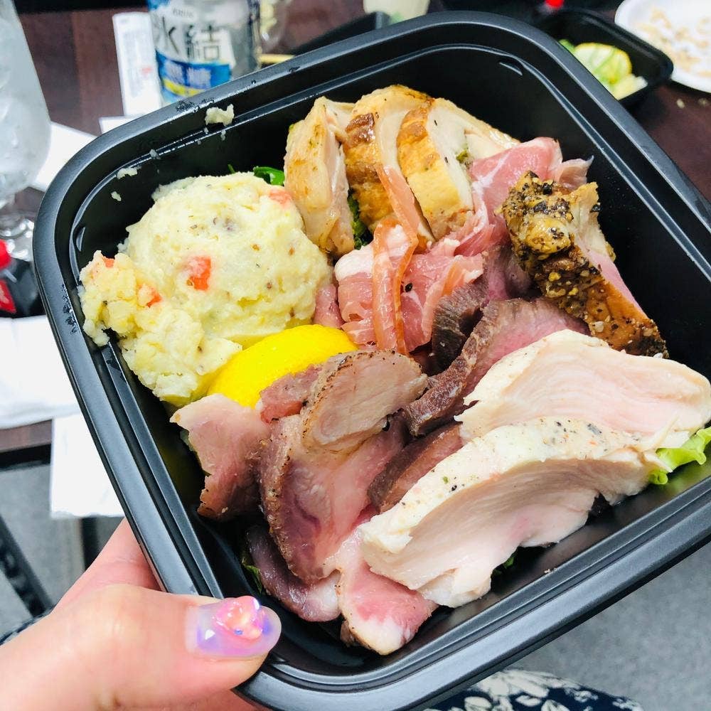ワインと低温調理肉のビストロ CUReHA