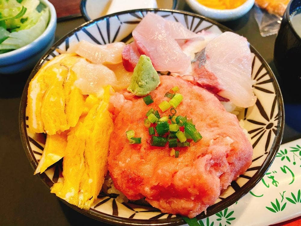 ダイニングなが田