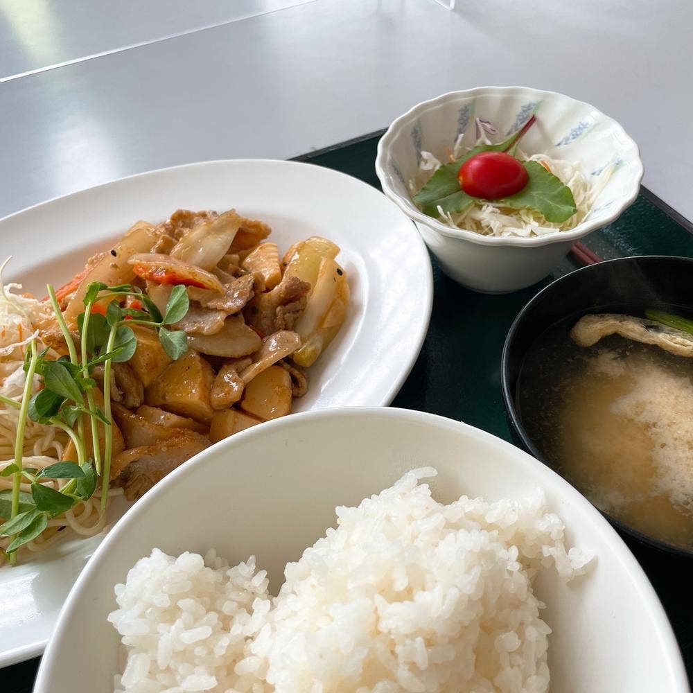トムの食堂と売店