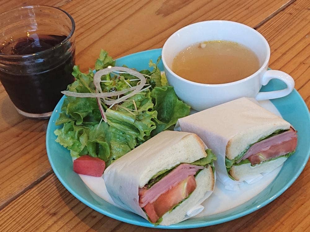 Cafe Pourquoi? 豊川店