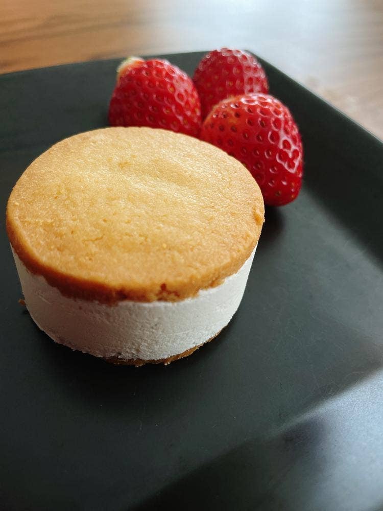 シェ・ナカツカ