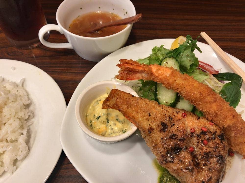 KITCHENはんおむ 本店