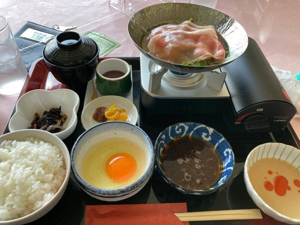 亀山湖カントリークラブ レストラン