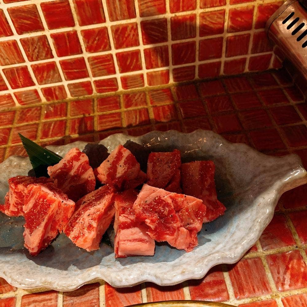 ネオ大衆赤身焼肉 タンTOハラミ