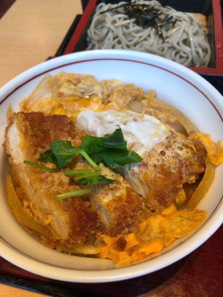せんざん 横浜東口三井ビル店