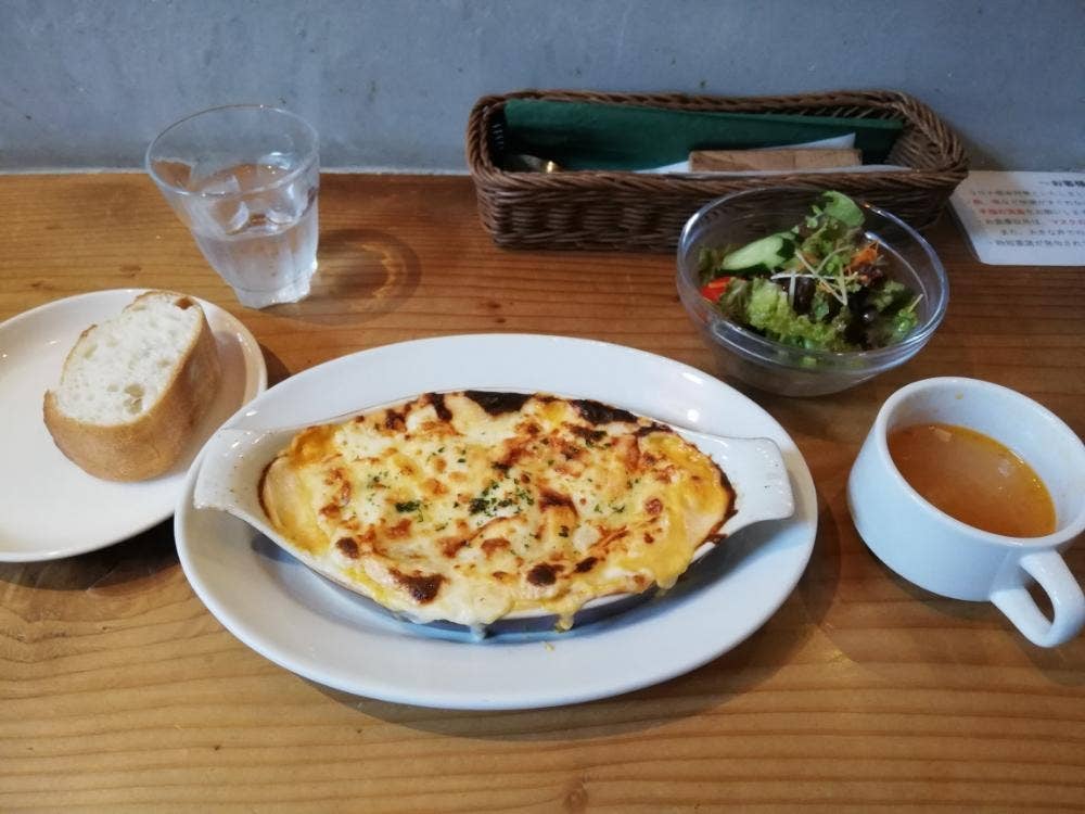 洋食屋 アターブル