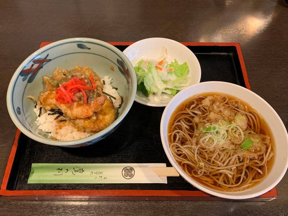 鷹の羽そば処二日町店