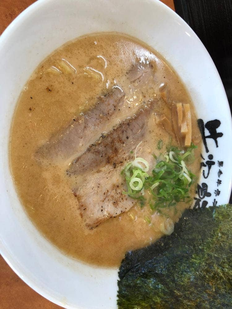 黒毛牛骨ラーメン 牛次郎