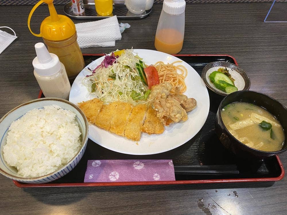焼鳥居酒屋 どんたく