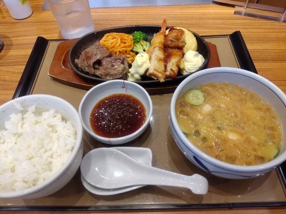 やよい軒 阪急伊丹店