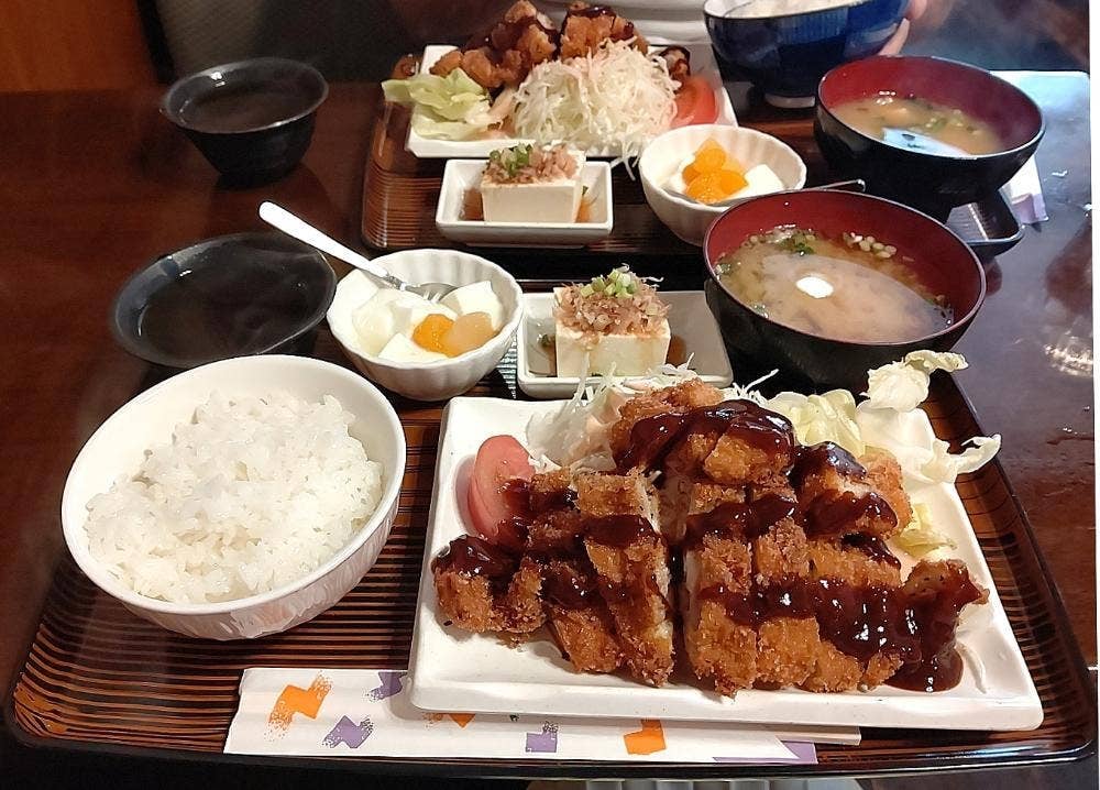 喫茶ニューロード