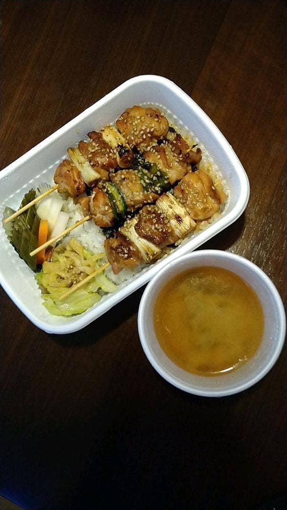 やきとり とと村