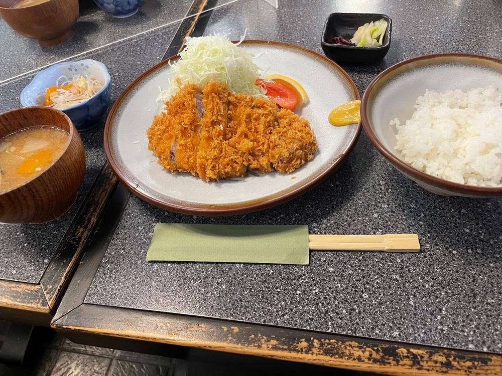 とんとん亭