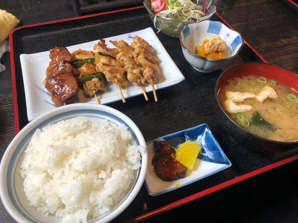 やきとり・季節料理・お食事処 でん