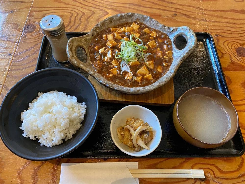 中華屋食堂 shin-shin