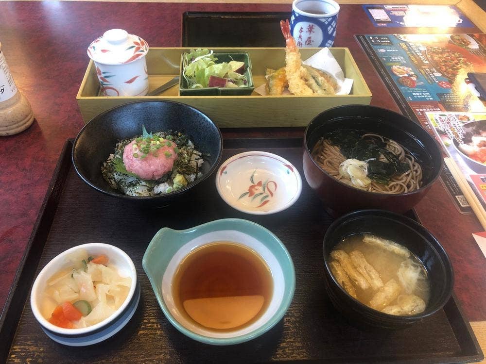 華屋与兵衛 所沢北原店