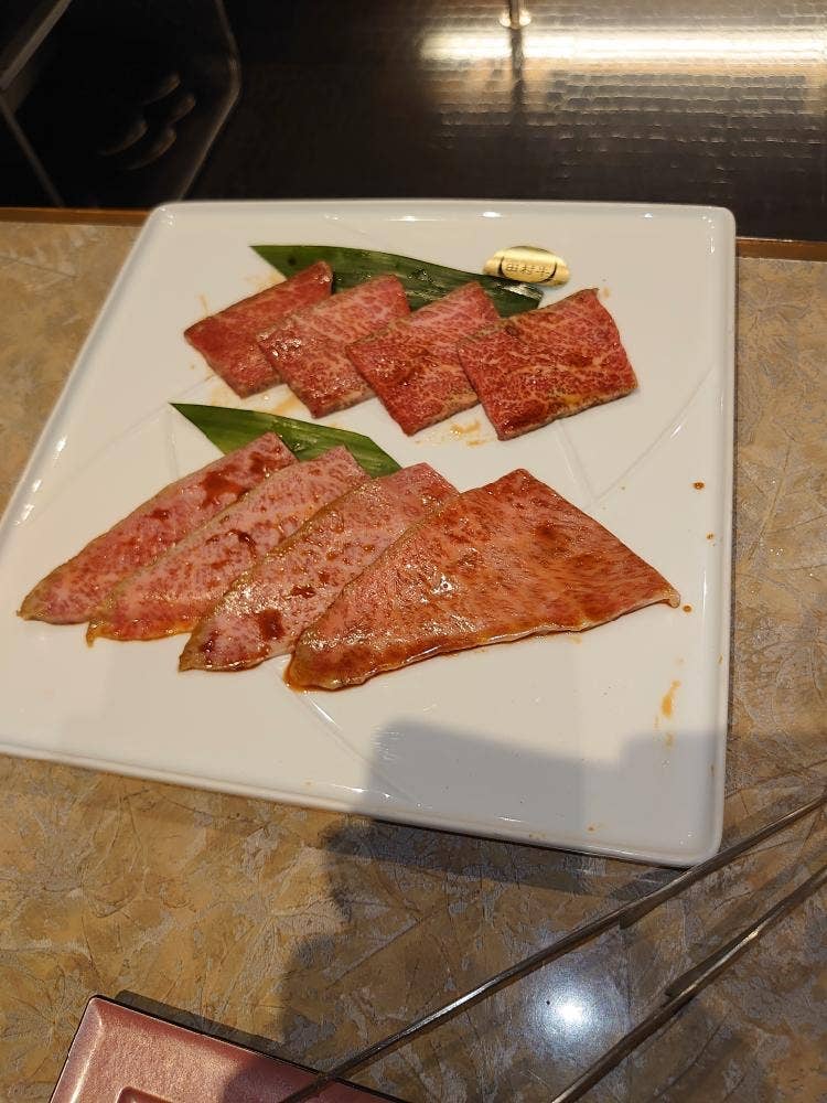 炭火焼肉するが