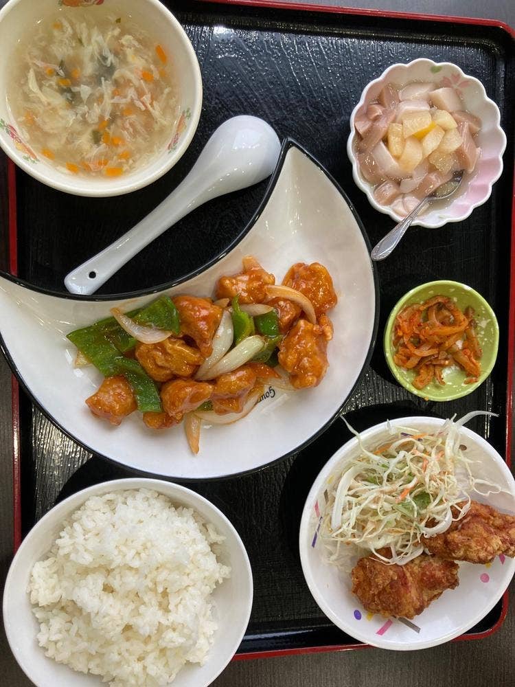 佳肴刀削麺