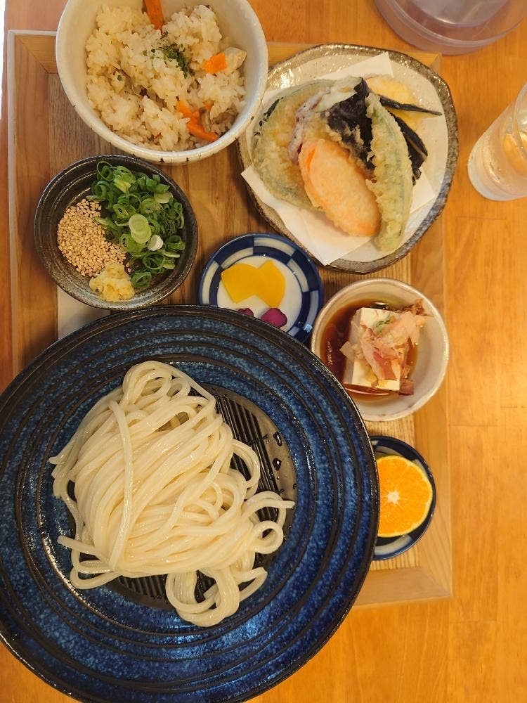 名水うどん つ麦