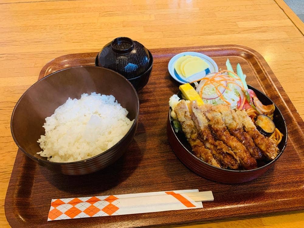 カジュアルレストラン タックル