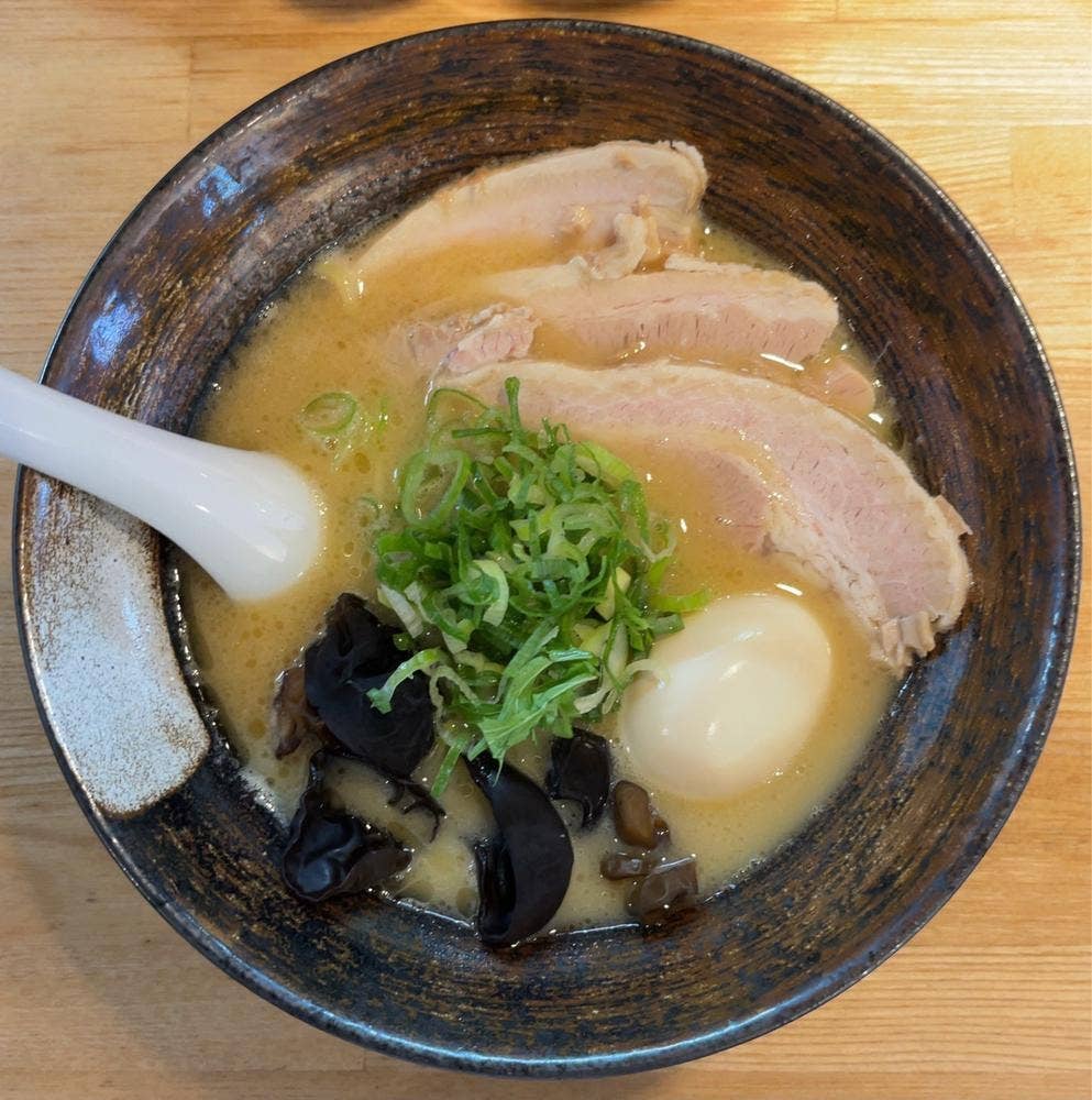 ラーメン月の兎影