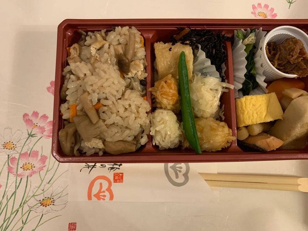梅の花 神戸大丸店