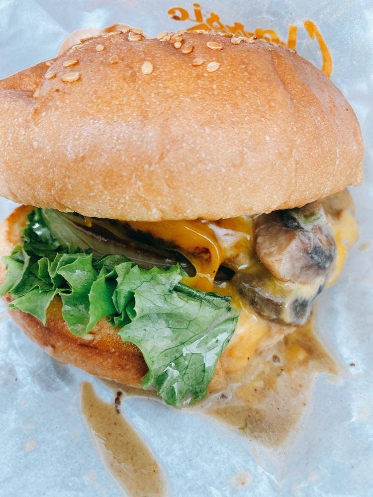 フレッシュネスバーガー 新宿6丁目店