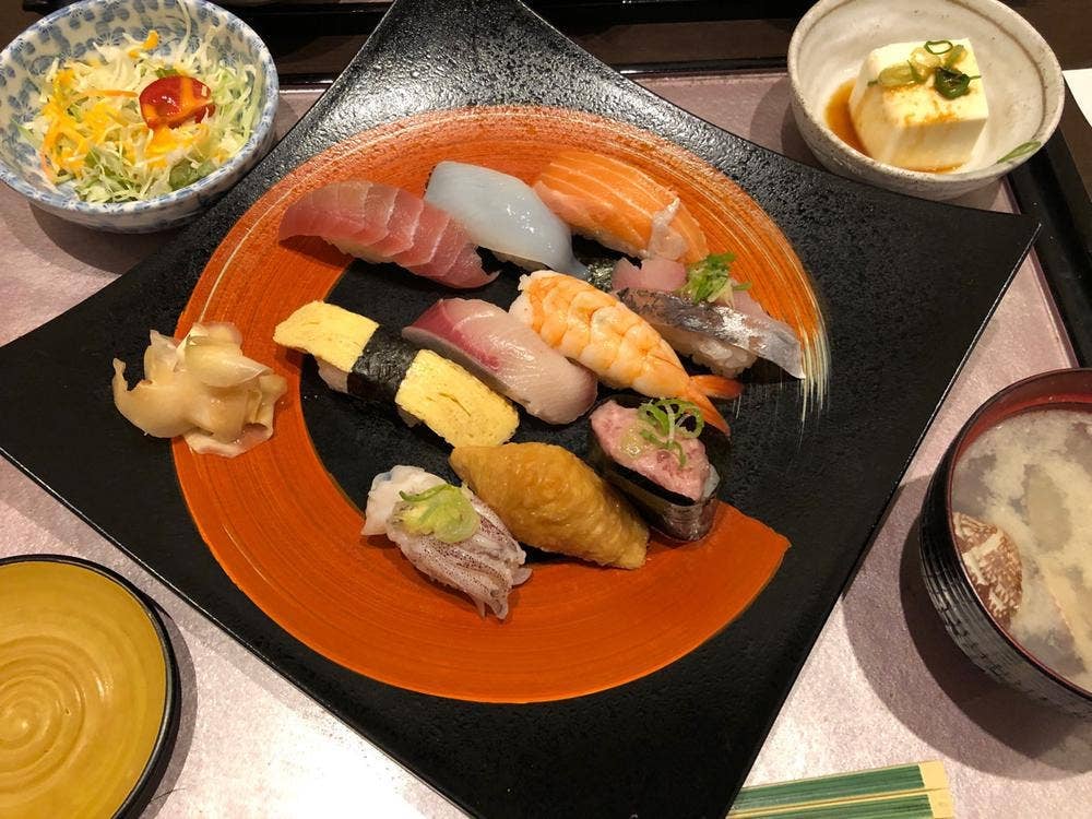 海鮮 黒すし