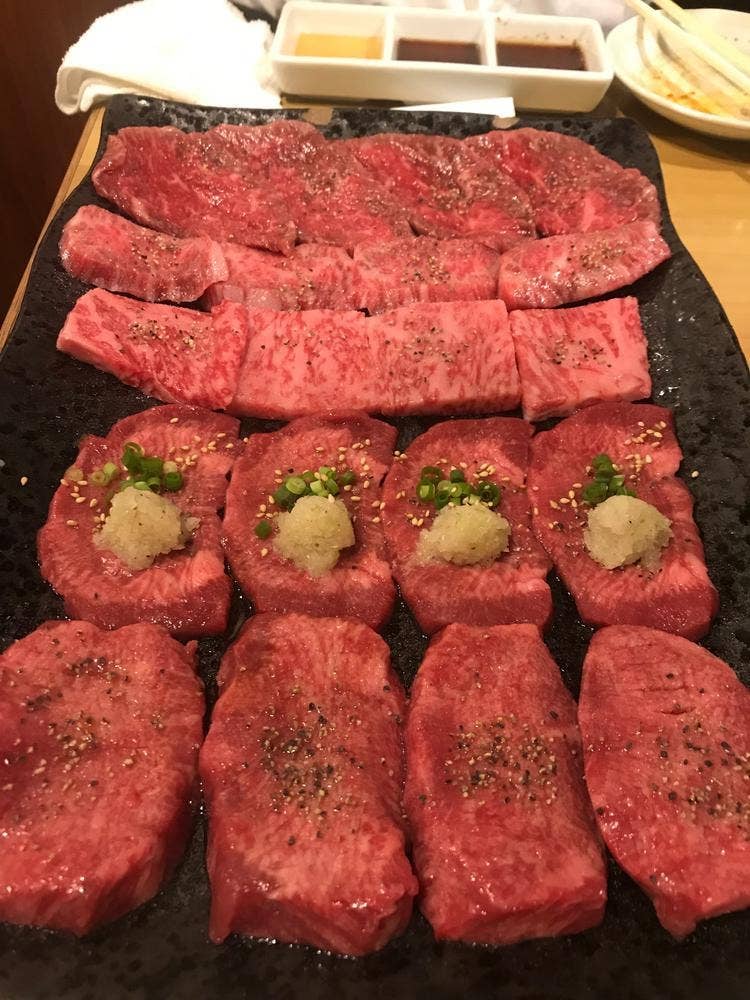 炭火焼肉 醍醐 梅島店