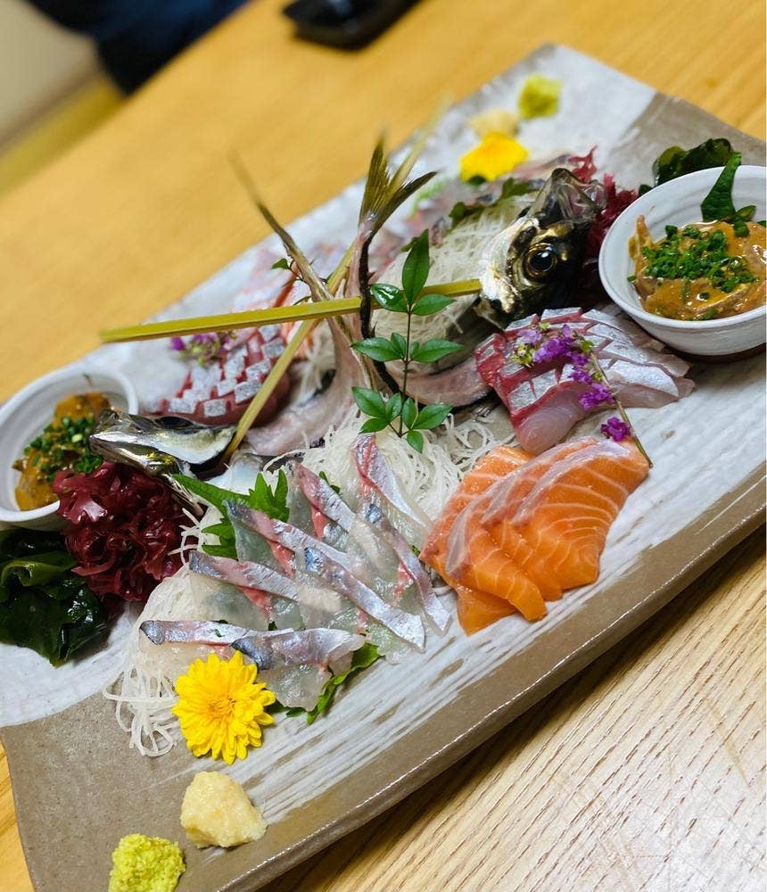 活き造りと明太なべ 小僧