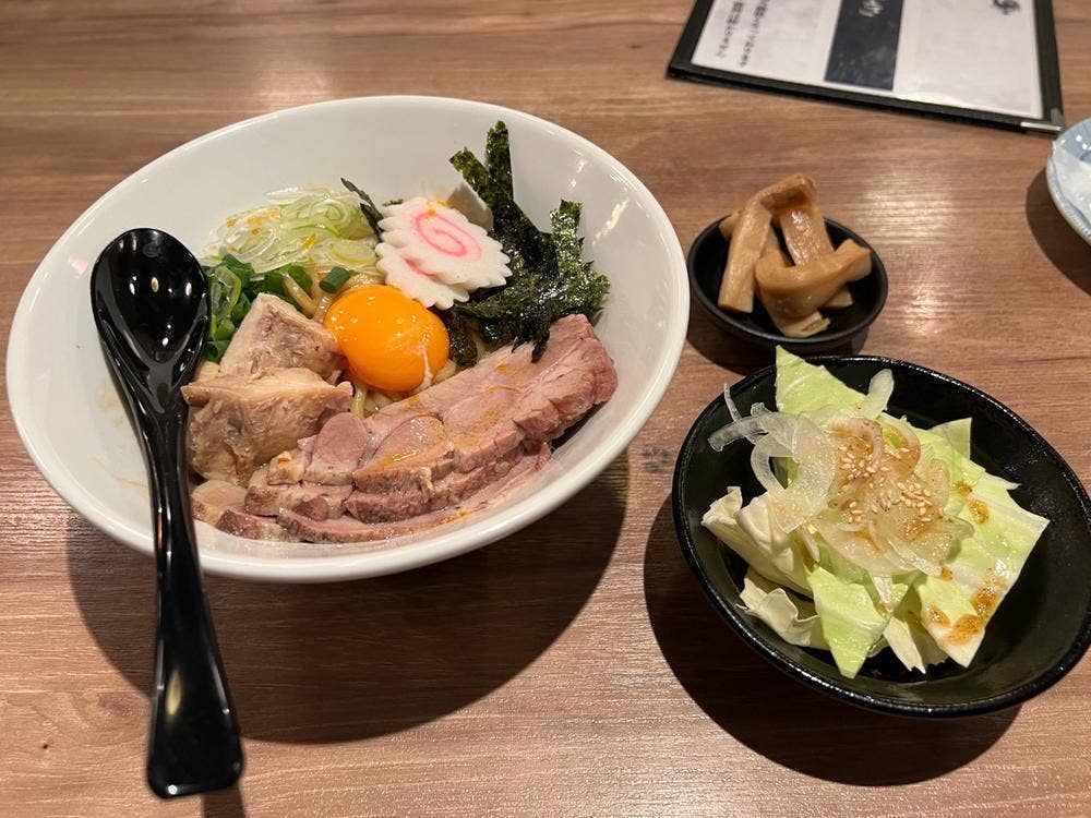 まぜそば炭火焼鳥風見鶏