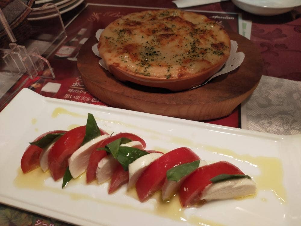 にんにく料理&BAR シーハーズ 川崎パレール本店