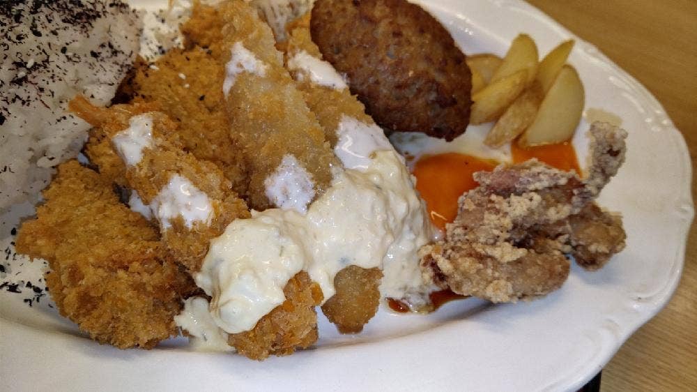 最強食堂 北谷ハンビー店