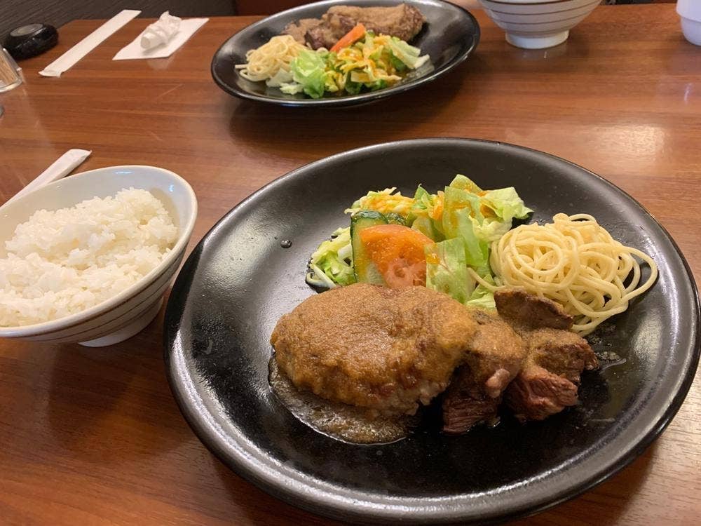 牛鉄山川店