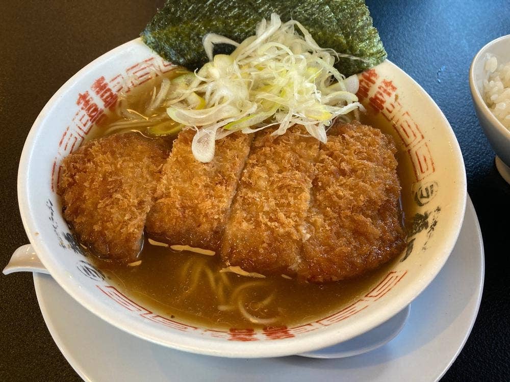 ぜいたくラーメン福一長尾店