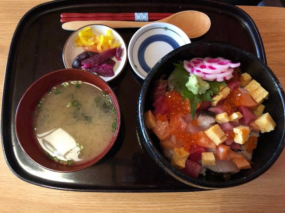 魚屋 食処 源天