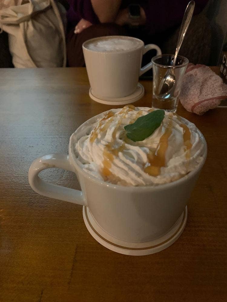 Shisha Cafe Bar ARIANA シーシャカフェバー アリアナ