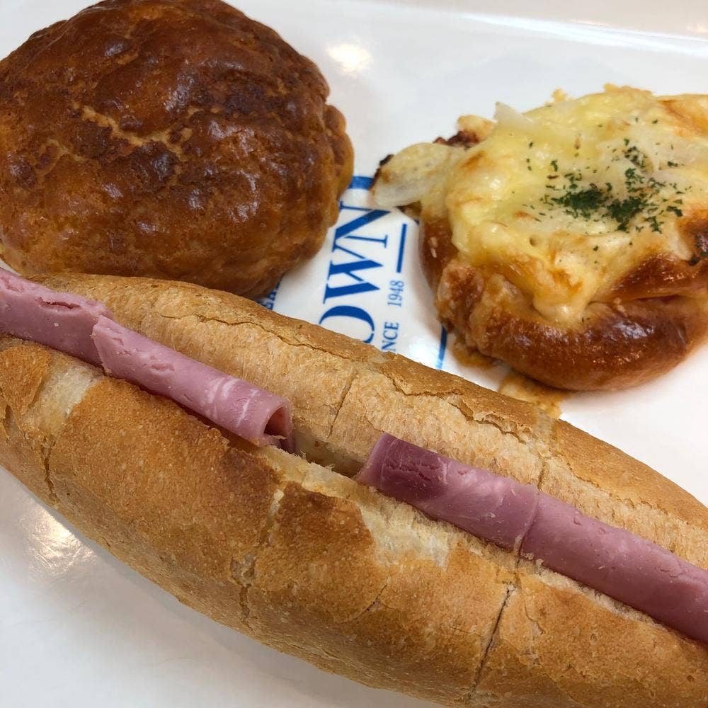 クラウンパン 京町店