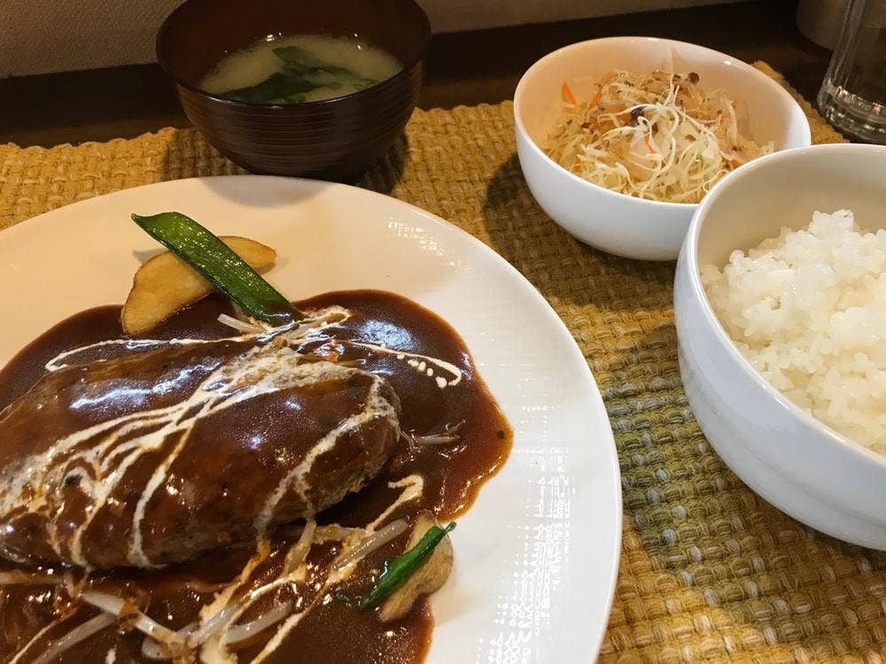 ステーキヌーヴォーTASUKU