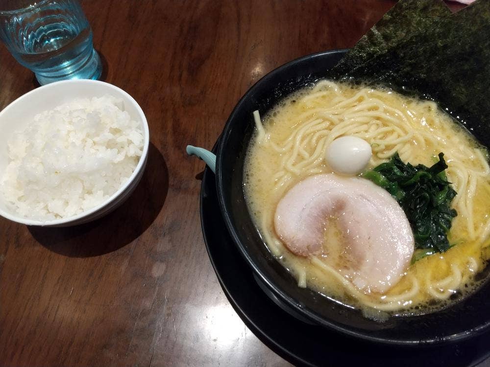 横浜家系ラーメン 晴天家 十条店