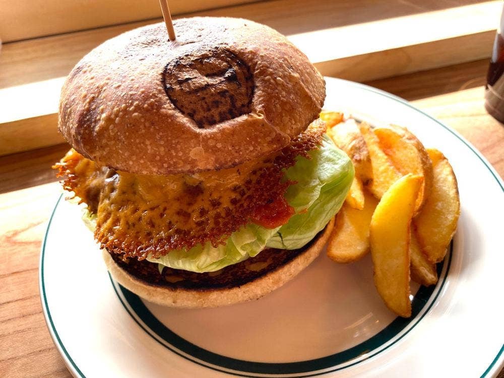 BURGER FUJINO